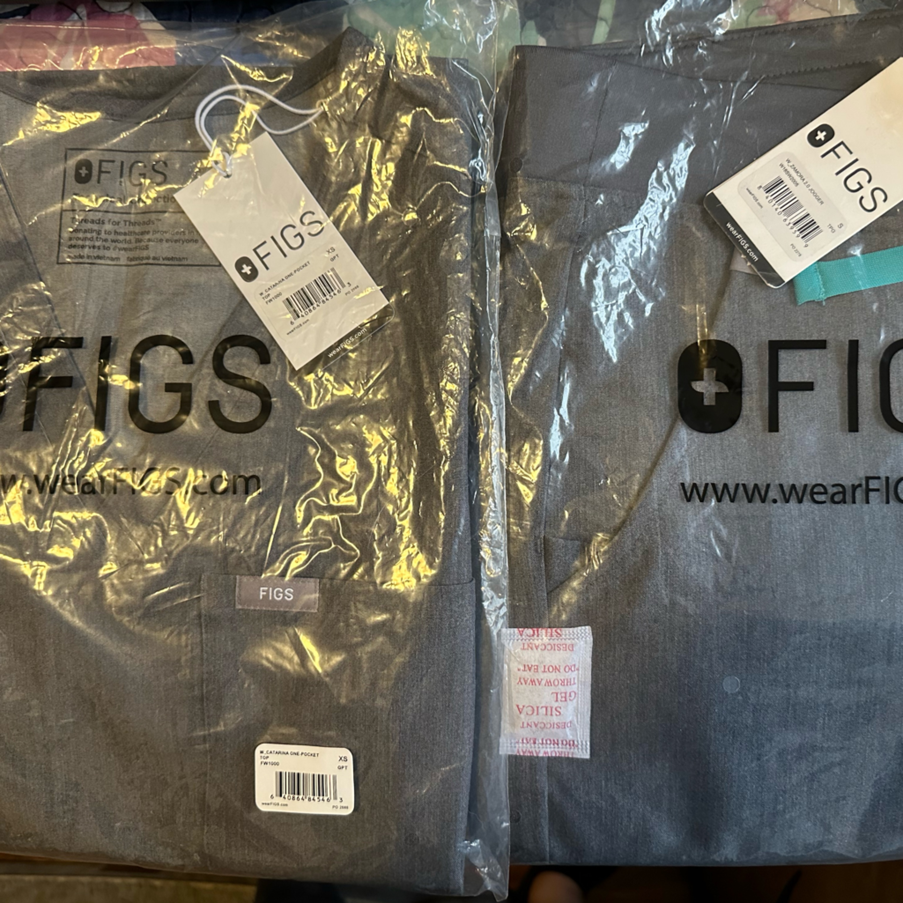Figs Graphite Scrub Set